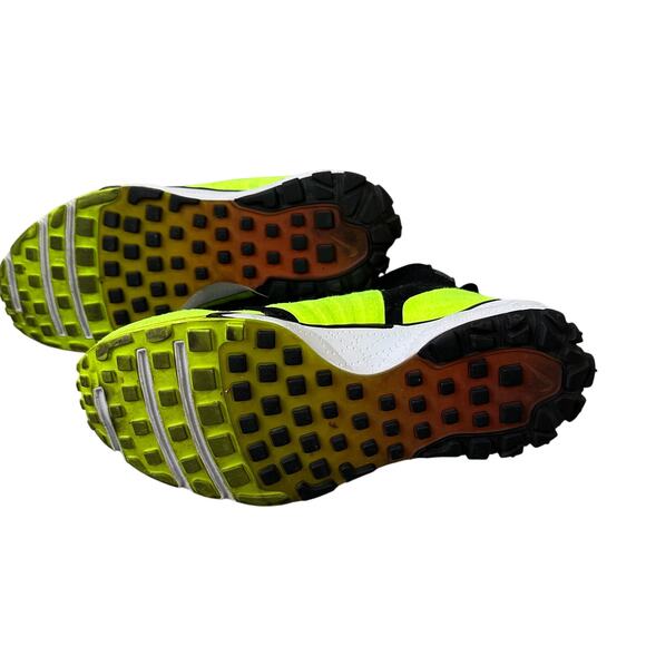 NikeLab Zoom Talaria Flyknit Mid in \'OG Neon\' Yellow-Green & Black main image 13